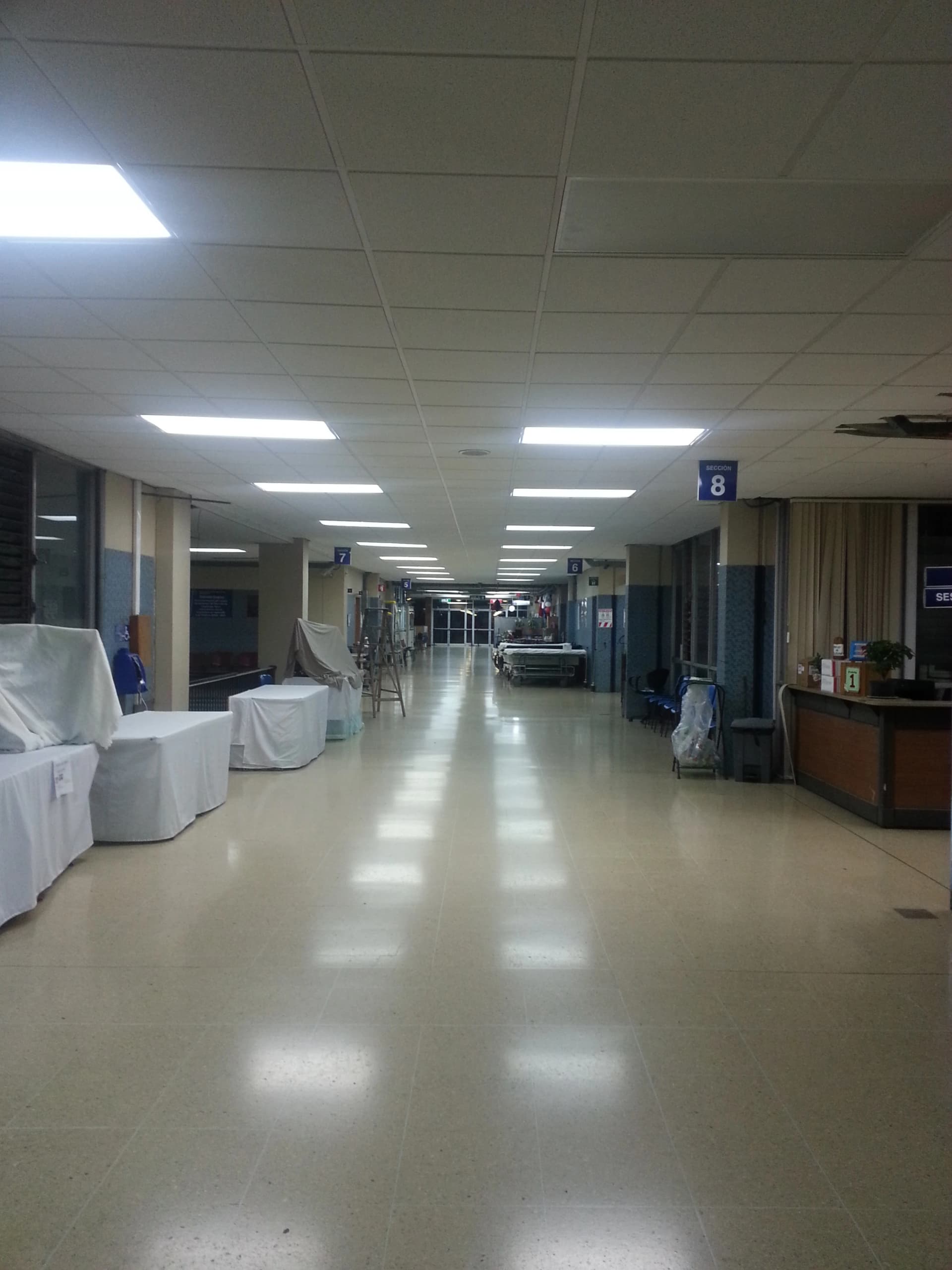 Instalación de Cielo Suspendido Hospital México - Imagen 2